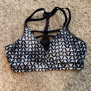 sports bra